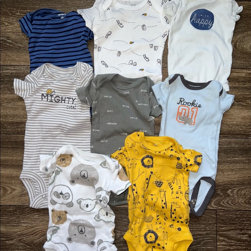 Carter’s 8 Piece Newborn Bundle Set